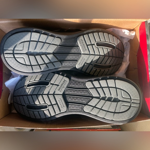 Wolverine Work Shoes-slip resistant-BOLT DURASHOCKS® KNIT CARBONMAX® WORK SHOE - Picture 2 of 6